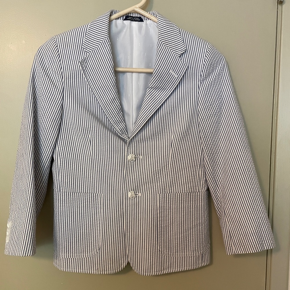 Light summer boys dress suit jacket. Size 18.